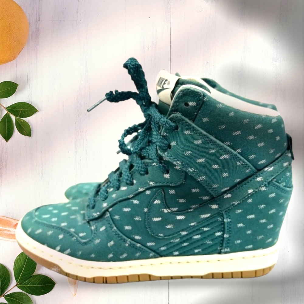 RARE🔥 Nike Dunk Sky Hi Green Gum Sneaker Wedge US 5.5 Women's